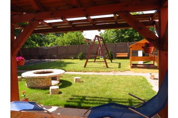 Унгария Privát Sárvár, Екстериор